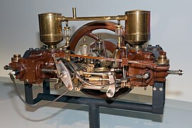 Premier Contra-motor Benz & Cie 2-cylindres (1894), musée Mercedes-Benz de Stuttgart.