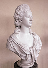 Porträttbyst av Hedvig Elisabet Charlotta av Holstein-Gottorp omkring 1791. Idag utställd på Orangerimuseet.