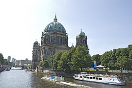 Берлин кафедрал соборы Шпрее озен жагасында
