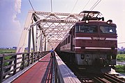 淀川橋梁に併設された赤川仮橋では2013年10月31日に閉鎖されるまでの間、貨物列車を間近に見ることができた。