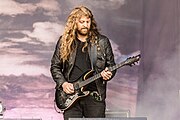 Gitarrist Jan-Ole Lamberti live auf dem Rockharz Open Air 2019