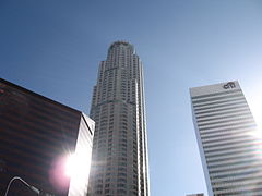 El U.S. Bank Tower, es el segundo edificio más alto al oeste del río Mississippi