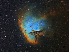 業餘窄頻（[SII]=紅色，Hα=綠色，[OIII]=藍色）影像的NGC 281 。