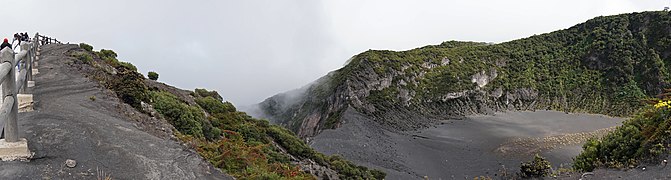 Panorama Crater Diego de la Haya Irazu Volcano CRI 01 2020 3682.jpg