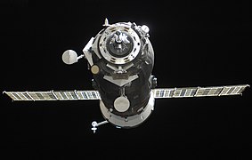 Progress M-10M approaches the ISS (29 April 2011)