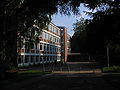 English: Front view of the main entrance to the Thomas-Mann-Schule (Thomas Mann School) in Lübeck Deutsch: Vorderansicht des Haupteingangs zur Thomas-Mann-Schule in Lübeck