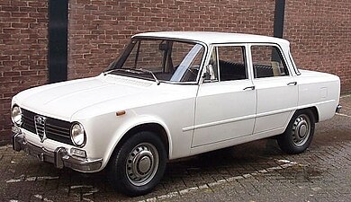 Alfa Romeo Giulia Super 1300 (1965)