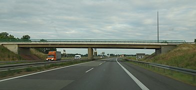 Autobahnbrücke Langen, Fehrbellin 2019 NW.jpg