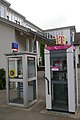 Cabina telefonica svizzera della Swisscom e tedesca della Deutsche Telekom.