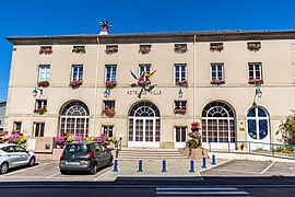 Hôtel de ville de Dompaire, Vosges.jpg