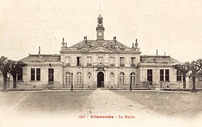 Le château au début du XXe siècle (mairie).