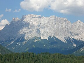 Zugspitze und Schneefernerkopf von Südwesten (Fernpass)