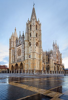 Gotska stolnica v Leonu, imenovana tudi Hiša svetlobe ali Pulchra Leonina