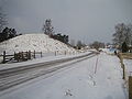 Le tumulus d'Ohthere vue sous la neige.