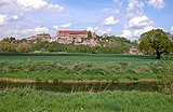 Reste der Wasserkunst des Wendelsteins unterhalb des rechten Burggebäudes