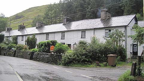 Rhes Hillsborough, Corris Uchaf