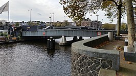 Tulpbrug in oktober 2019 met daarachter de Torontobrug