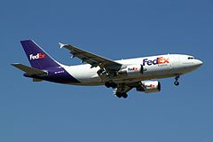 FedEx, bit front