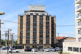 Building on Long Beach boardwalk