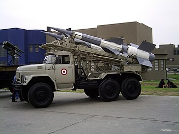 Peruanischer Raketen-LKW mit zwei S-125-Pechora-Raketen