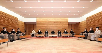 Pierwsze spotkanie gabinetu premiera Yoshihide Sugi