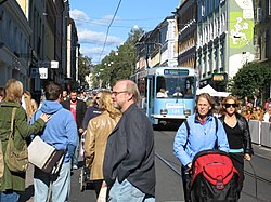 Tranvía en día de mercado en la calle de Thorvald Meyer