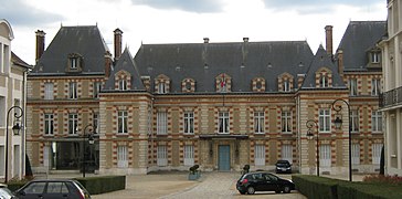 Préfecture de Seine-et-Marne (ancienne abbaye Saint-Père).