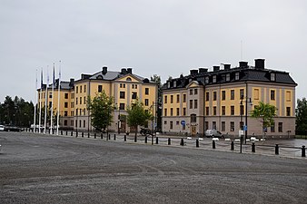 Kanslihus med Kasern II.