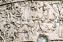 Darstellung von römischen Legionären beim Bau der Trajansbrücke auf der Trajanssäule