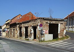 ruševine, ostaci ratnih sukoba