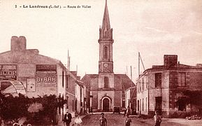 L'église, vue de la rue Boutillier Delisle (route de Vallet).