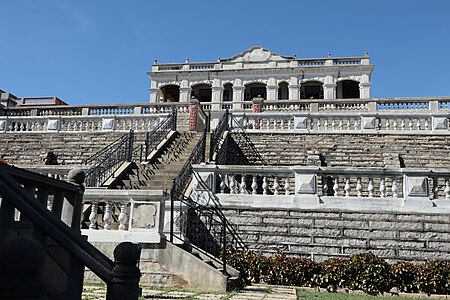 Kinmen’s Chen Jinglan Mansion symbolizes Kinmen’s past history of working abroad. The founder, Mr. Chen Jinglan, became rich doing business in Nanyang. In order to give back to his hometown, he built this foreign-style building as a school for the children of Kinmen. Photographer: Primonemo