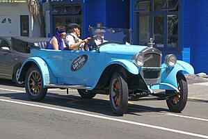 1925 Modelo R Touring Car – cuatro cilindros