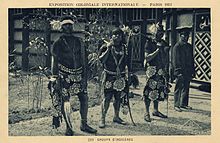 Photo de guerriers présentée à l'Exposition Coloniale de Paris en 1931