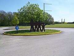 Sculpture à proximité de l'école.