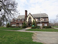 Lannin House in Eisenhower Park