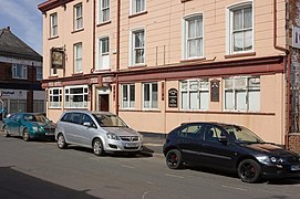 The Pier Hotel, Withernsea - geograph.org.uk - 3390641.jpg