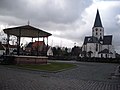 Iglesia y quiosco en Bassevelde