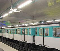 Paris Métro Line 7bis Train at Place des Fêtes.jpg