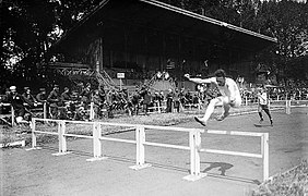 Fête sportive américaine (meeting sportif franco-américain) et course de haies le 4 juillet 1918.