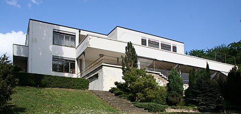 Villa Tugendhat, Brno (1928-30).