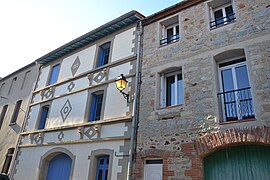 Façades de maisons.