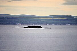 Firth of Forth, Seal Carr - geograph.org.uk - 5427210.jpg