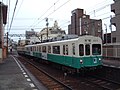 琴平線の複線区間を走る長尾行きの600形電車。 （2006年）