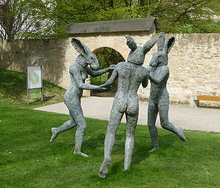 Dancing Ladies by Sophie Ryder (Kloster Eberbach)