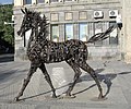Deutsch: Pferdestatue von Ara Alekian vor dem Kino Moskva English: Horse statue by Ara Alekian on Abovian Street's Aznavour Square in front of Moscow Cinema