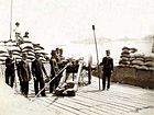 Batería del Ejército Brasileño durante la Batalla de la Bahía de Guanabara, 1894.