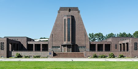 20. Platz: Ajepbah mit Das Neue Krematorium auf dem Friedhof Ohlsdorf in Hamburg-Ohlsdorf.