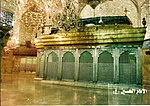 Inuti den tredje imamen Husayns helgedom i Karbala.