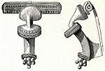 Spänne av brons och silver, från järnåldern, funnet i Västergötland